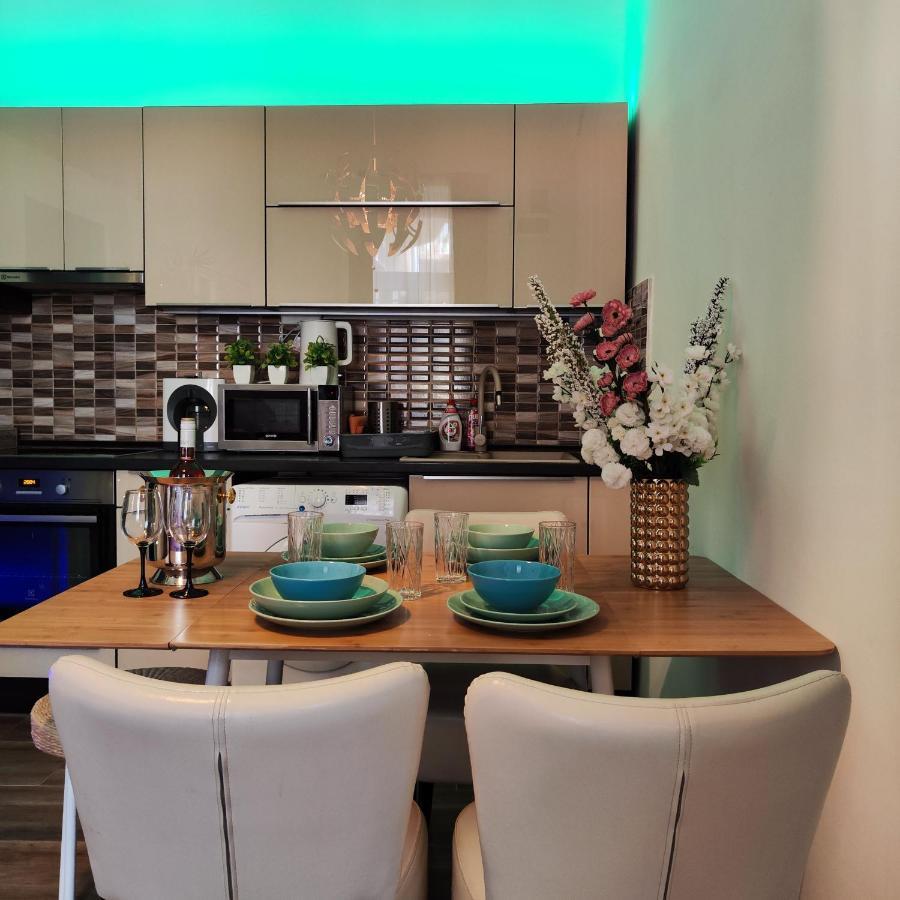 Dolce Vita Supremier Apartment บูดาเปสต์ ภายนอก รูปภาพ